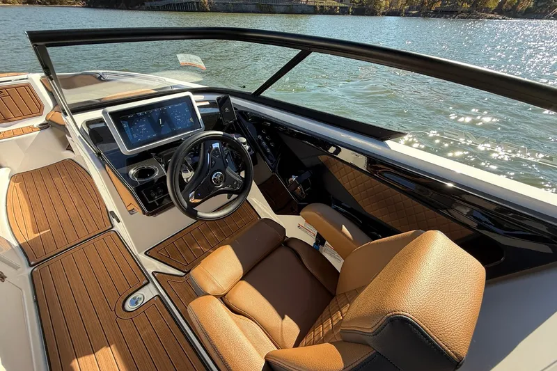 Slide: The Image of Yamaha 252SD 2026 - 15