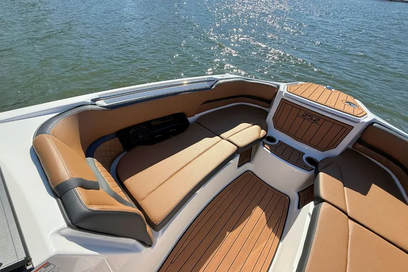 Slide: The Image of Yamaha 252SD 2026 - 21