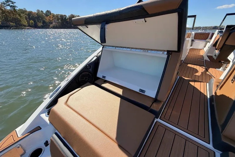 Slide: The Image of Yamaha 252SD 2026 - 8