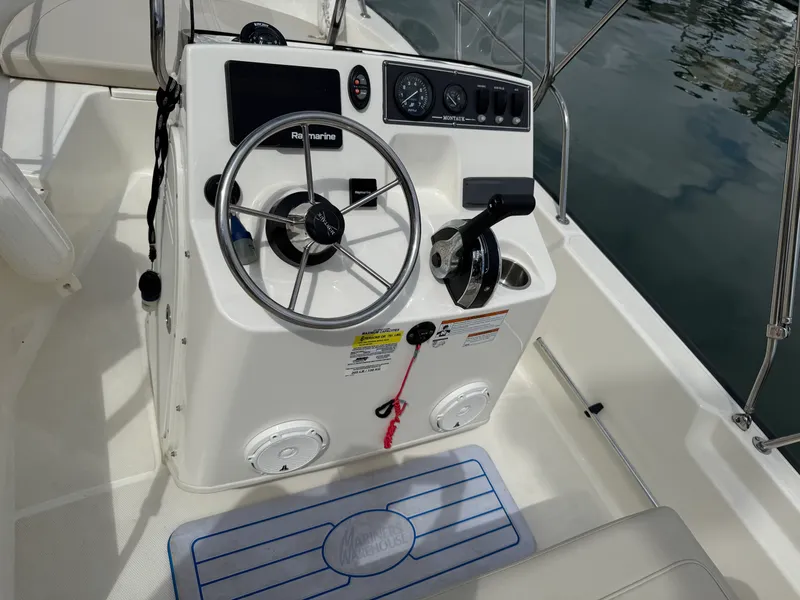Slide: The Image of Boston Whaler 150 Montauk 2021 - 3