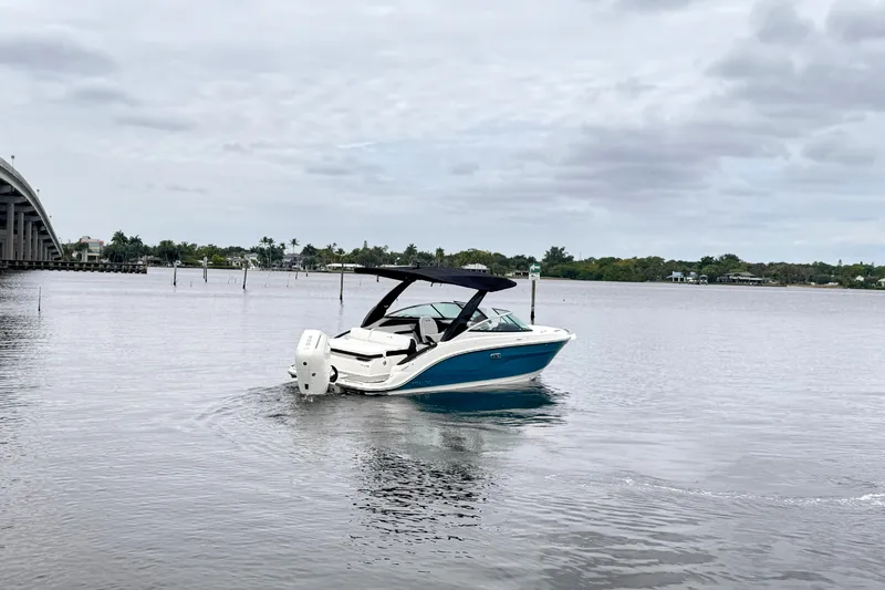 Slide: The Image of Sea Ray SLX 260 Outboard 2026 - 2