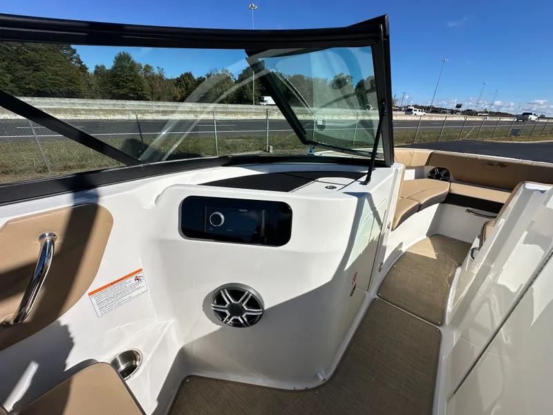 Slide: The Image of Sea Ray SDX 230 Surf 2026 - 18