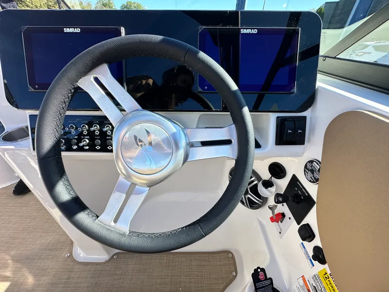 Slide: The Image of Sea Ray SDX 230 Surf 2026 - 20