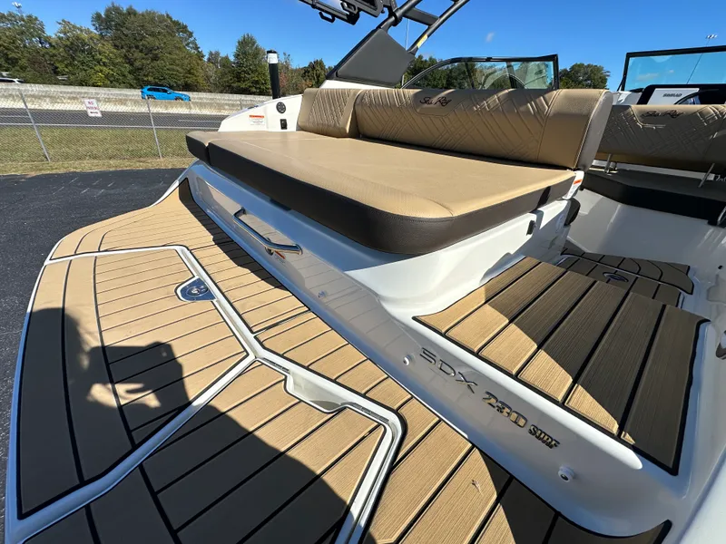 Slide: The Image of Sea Ray SDX 230 Surf 2026 - 5