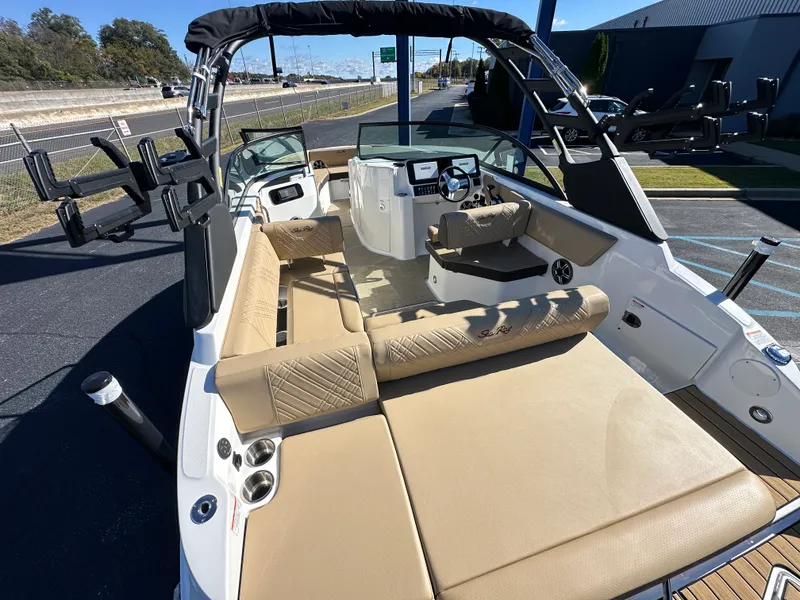Slide: The Image of Sea Ray SDX 230 Surf 2026 - 6