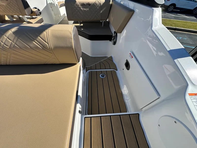 Slide: The Image of Sea Ray SDX 230 Surf 2026 - 7