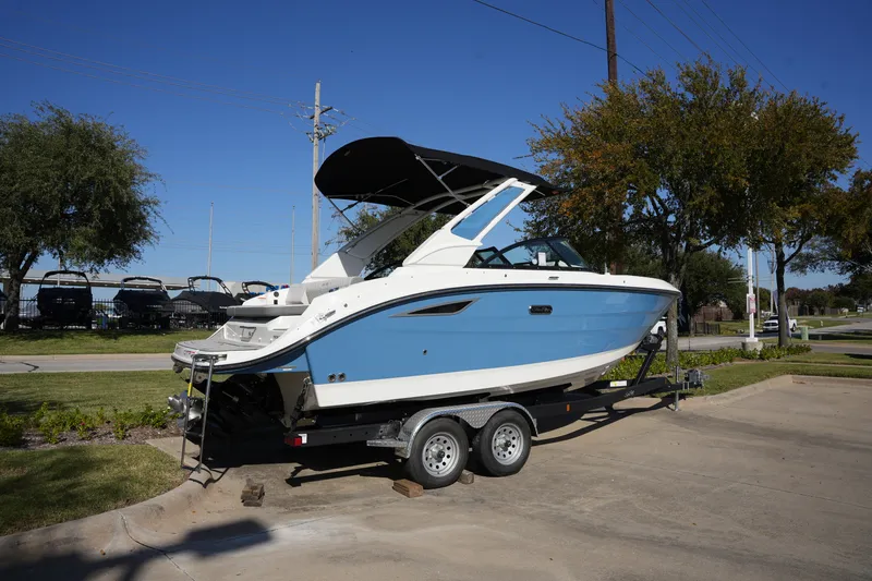Slide: The Image of Sea Ray SDX 230 2026 - 2