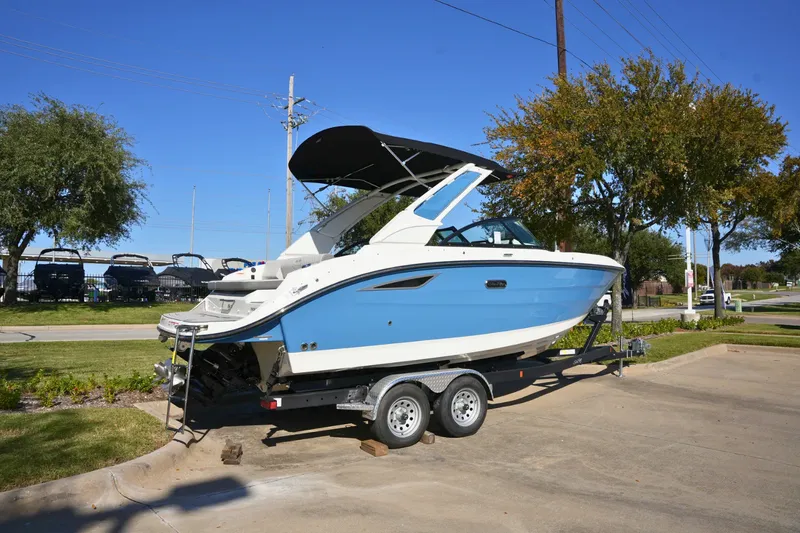 Slide: The Image of Sea Ray SDX 230 2026 - 2
