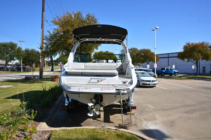 Slide: The Image of Sea Ray SDX 230 2026 - 3