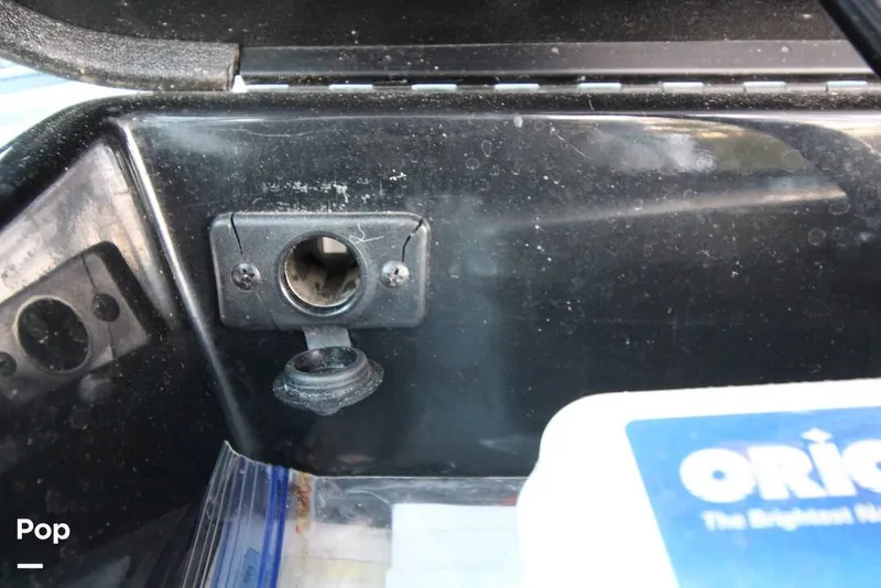 Slide: The Image of 12 V DC Outlets - 13393650