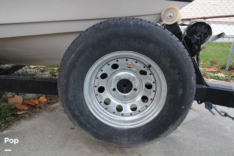Slide: The Image of Spare Tire Kit - 13393670
