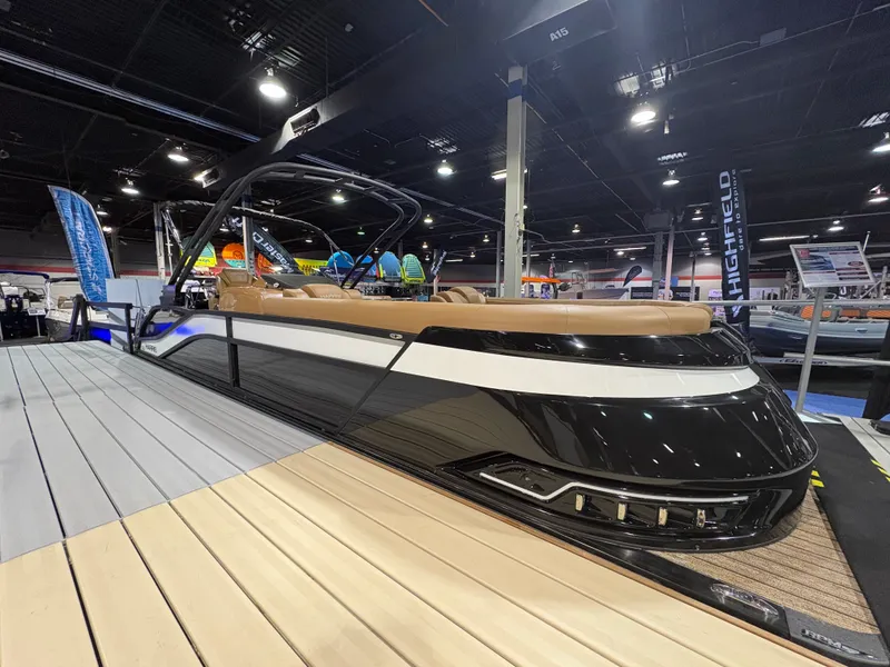 Slide: The Image of Harris Grand Mariner 250 2026 - 3