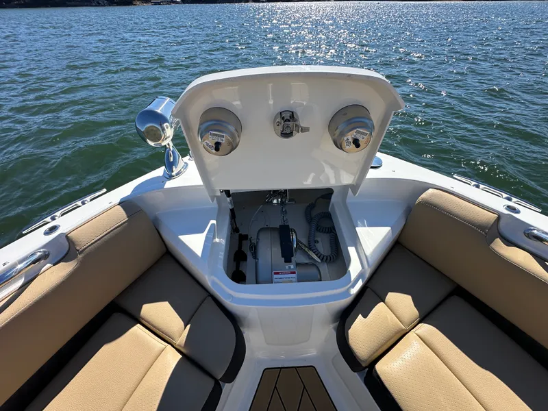 Slide: The Image of Sea Ray SLX 400 2026 - 15