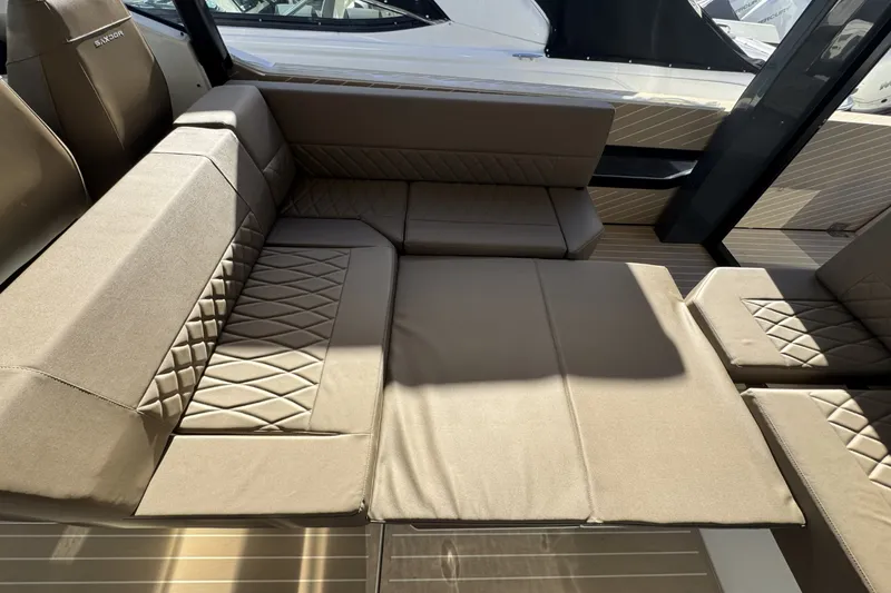 Slide: The Image of Saxdor 400 GTO 2026 - 32