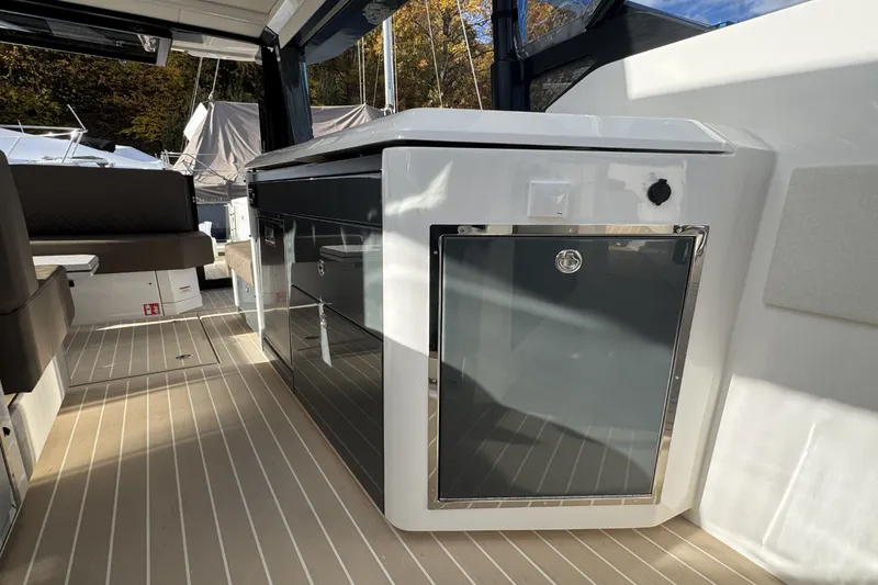 Slide: The Image of Saxdor 400 GTO 2026 - 34