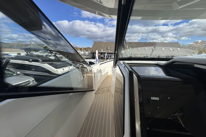 Slide: The Image of Saxdor 400 GTO 2026 - 68