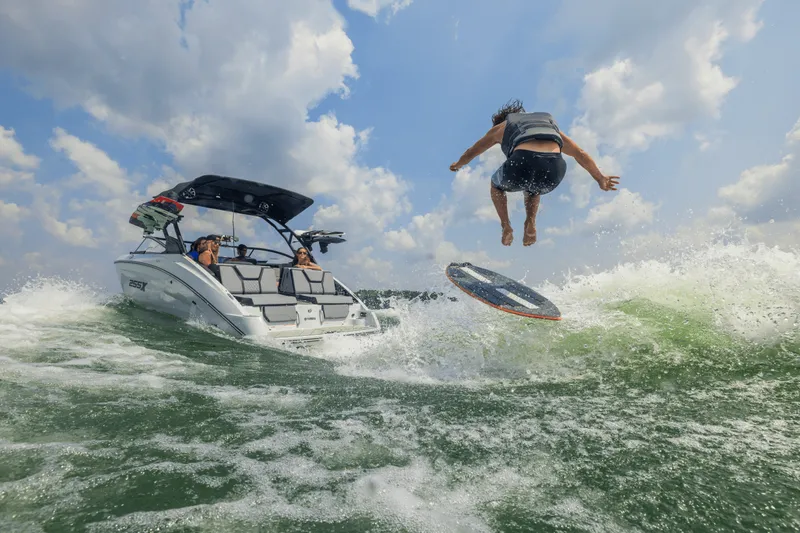 Slide: The Image of Yamaha 255XD 2026 - 13