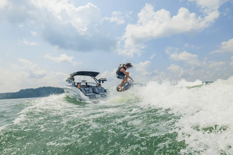 Slide: The Image of Yamaha 255XD 2026 - 14