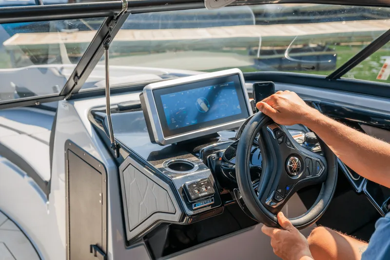 Slide: The Image of Yamaha 255XD 2026 - 9