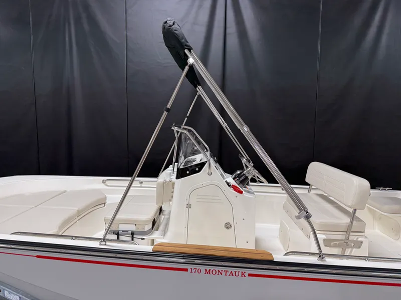 Slide: The Image of Boston Whaler 170 Montauk 2026 - 4