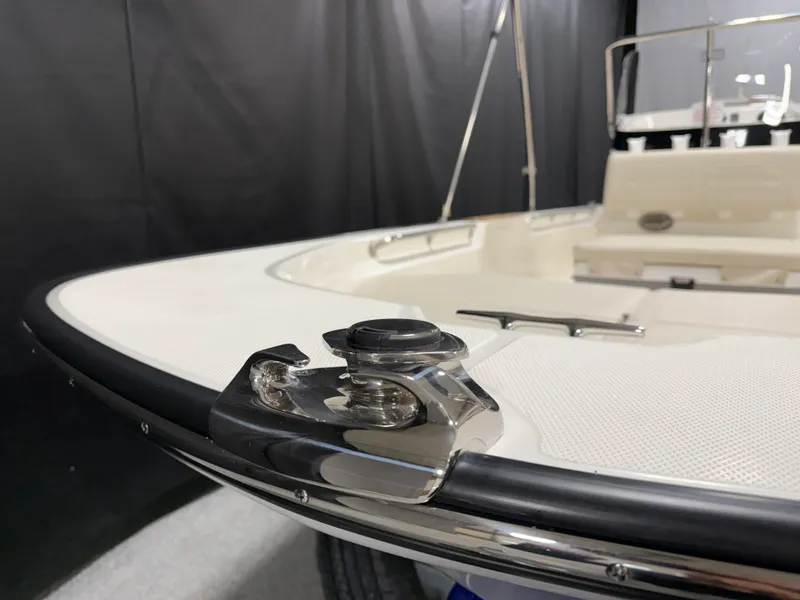 Slide: The Image of Boston Whaler 170 Montauk 2026 - 7