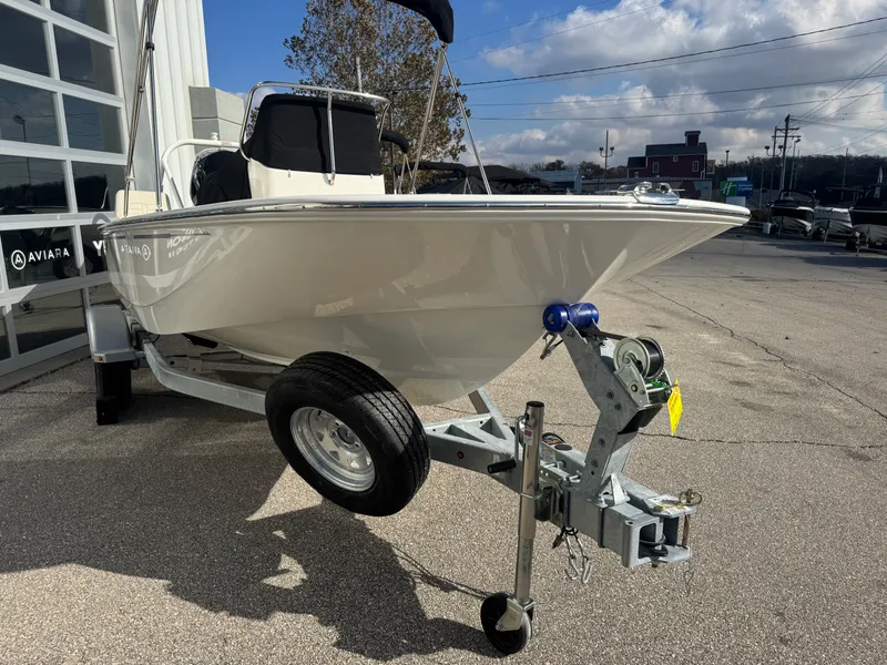 Slide: The Image of Boston Whaler 170 Montauk 2026 - 2