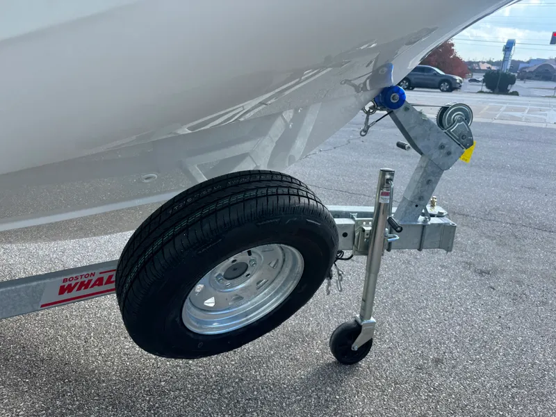 Slide: The Image of Boston Whaler 170 Montauk 2026 - 21