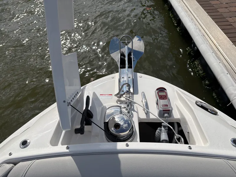 Slide: The Image of Sea Ray SLX 280 Outboard 2026 - 11