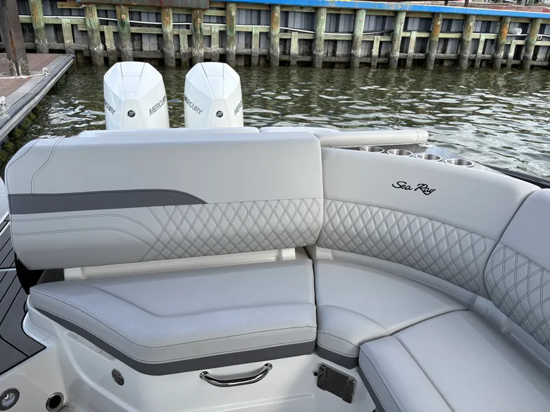 Slide: The Image of Sea Ray SLX 280 Outboard 2026 - 26