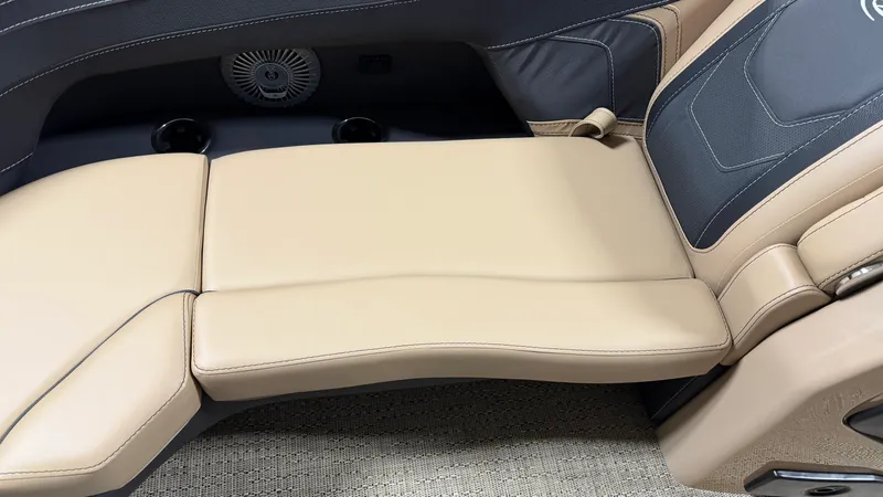Slide: The Image of Barletta Cabrio 22 QC 2026 - 16