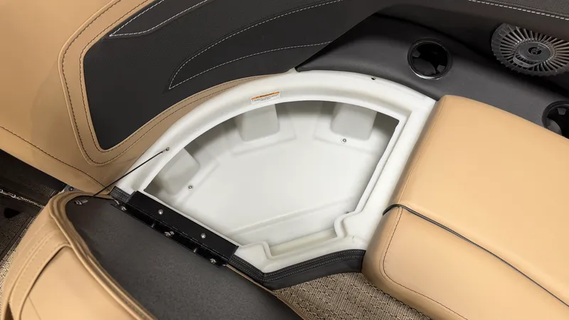 Slide: The Image of Barletta Cabrio 22 QC 2026 - 82