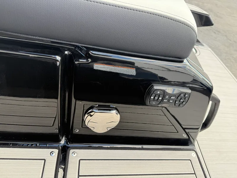 Slide: The Image of Yamaha 275SD 2025 - 17