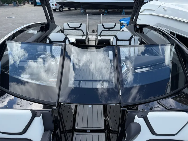 Slide: The Image of Yamaha 275SD 2025 - 19