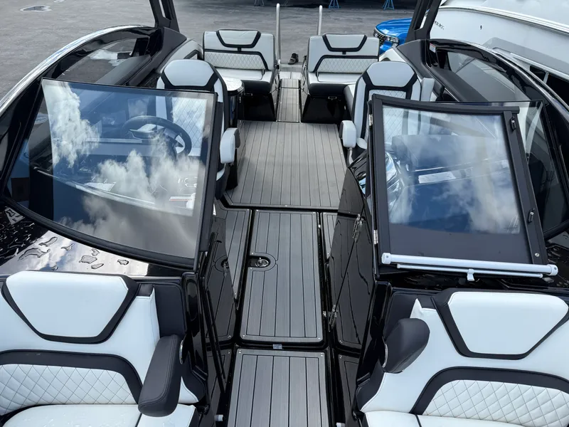 Slide: The Image of Yamaha 275SD 2025 - 9