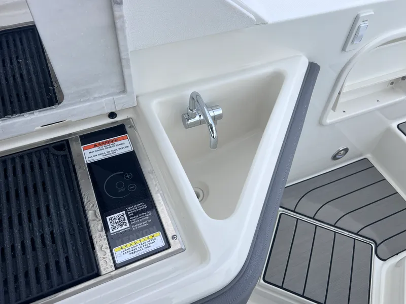 Slide: The Image of Sea Ray SLX 310 Outboard 2026 - 21