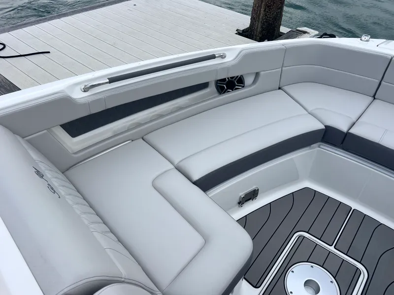 Slide: The Image of Sea Ray SLX 310 Outboard 2026 - 29