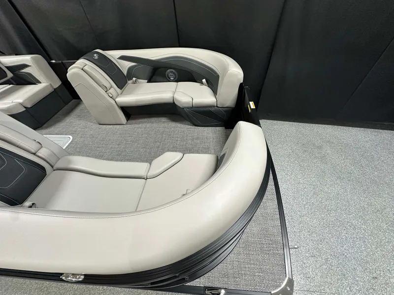 Slide: The Image of Barletta Cabrio 22 Q 2026 - 7