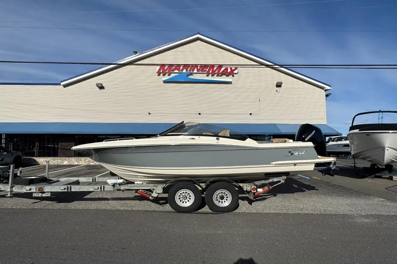 Slide: The Image of Scout 215 Dorado 2026 - 1