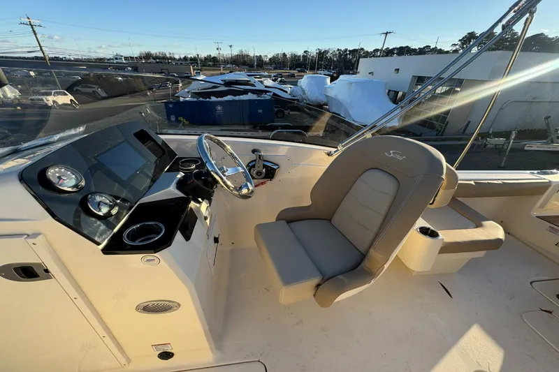 Slide: The Image of Scout 215 Dorado 2026 - 12