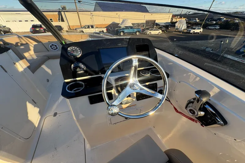 Slide: The Image of Scout 215 Dorado 2026 - 15