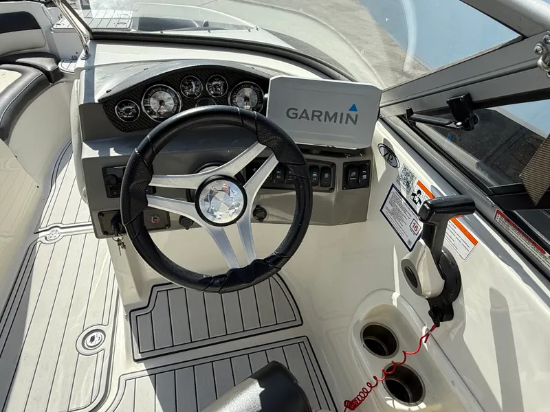 Slide: The Image of Stingray 234LR 2019 - 18