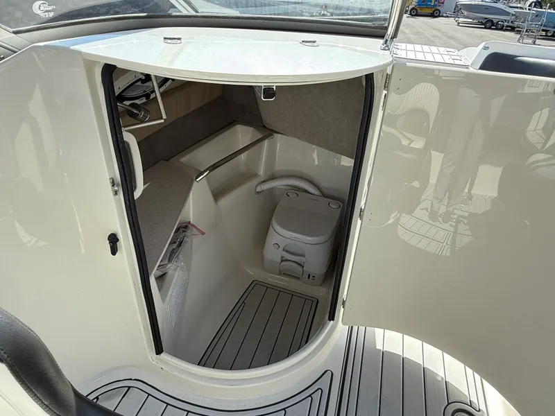 Slide: The Image of Stingray 234LR 2019 - 19