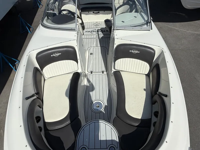 Slide: The Image of Stingray 234LR 2019 - 22