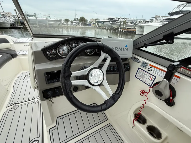 Slide: The Image of Stingray 234LR 2019 - 28