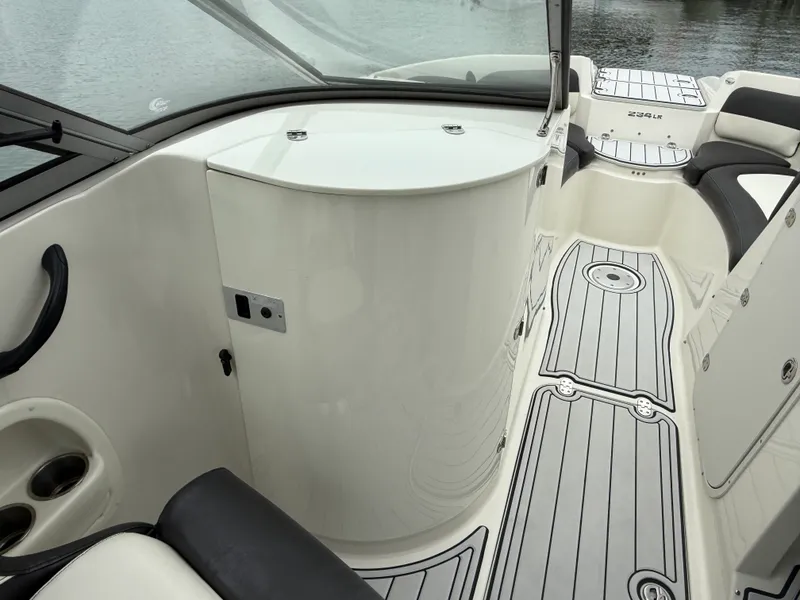 Slide: The Image of Stingray 234LR 2019 - 35