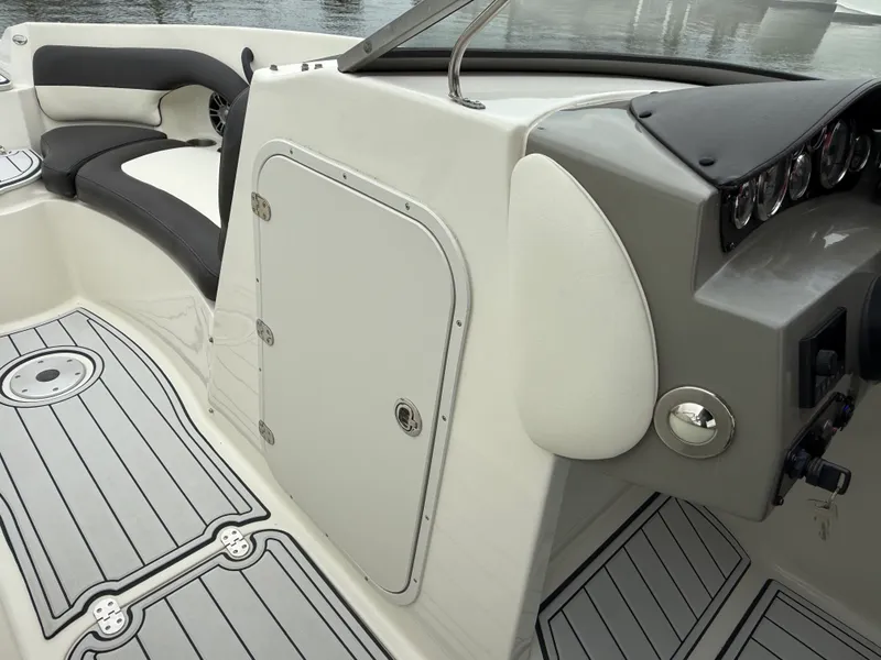 Slide: The Image of Stingray 234LR 2019 - 37