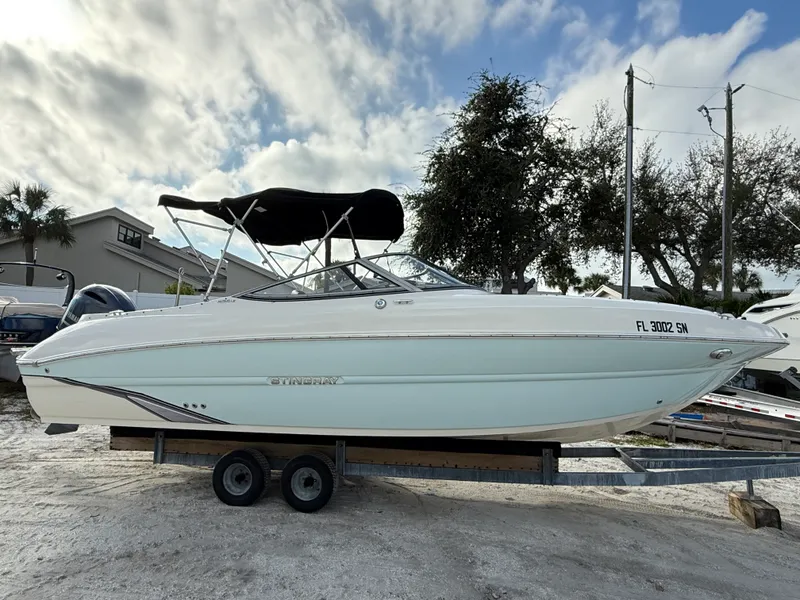 Slide: The Image of Stingray 234LR 2019 - 4