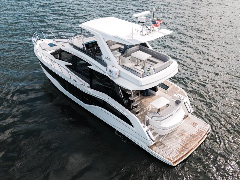 Slide: The Image of Galeon 500 FLY 2024 - 12