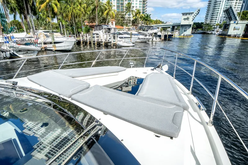 Slide: The Image of Galeon 500 FLY 2024 - 27