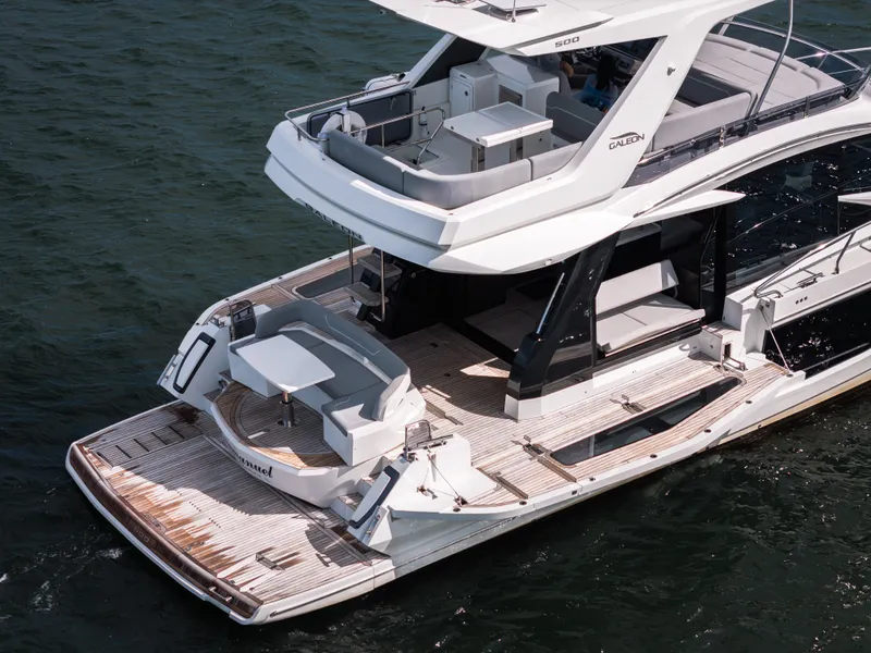 Slide: The Image of Galeon 500 FLY 2024 - 3